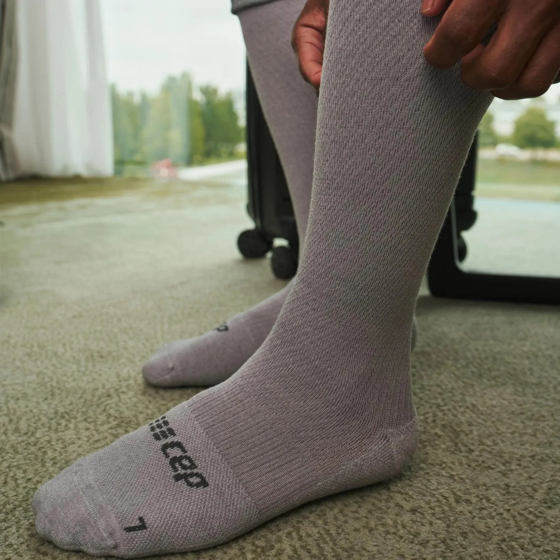 CEP | Flight Compression Socks | Women's | Light Grey