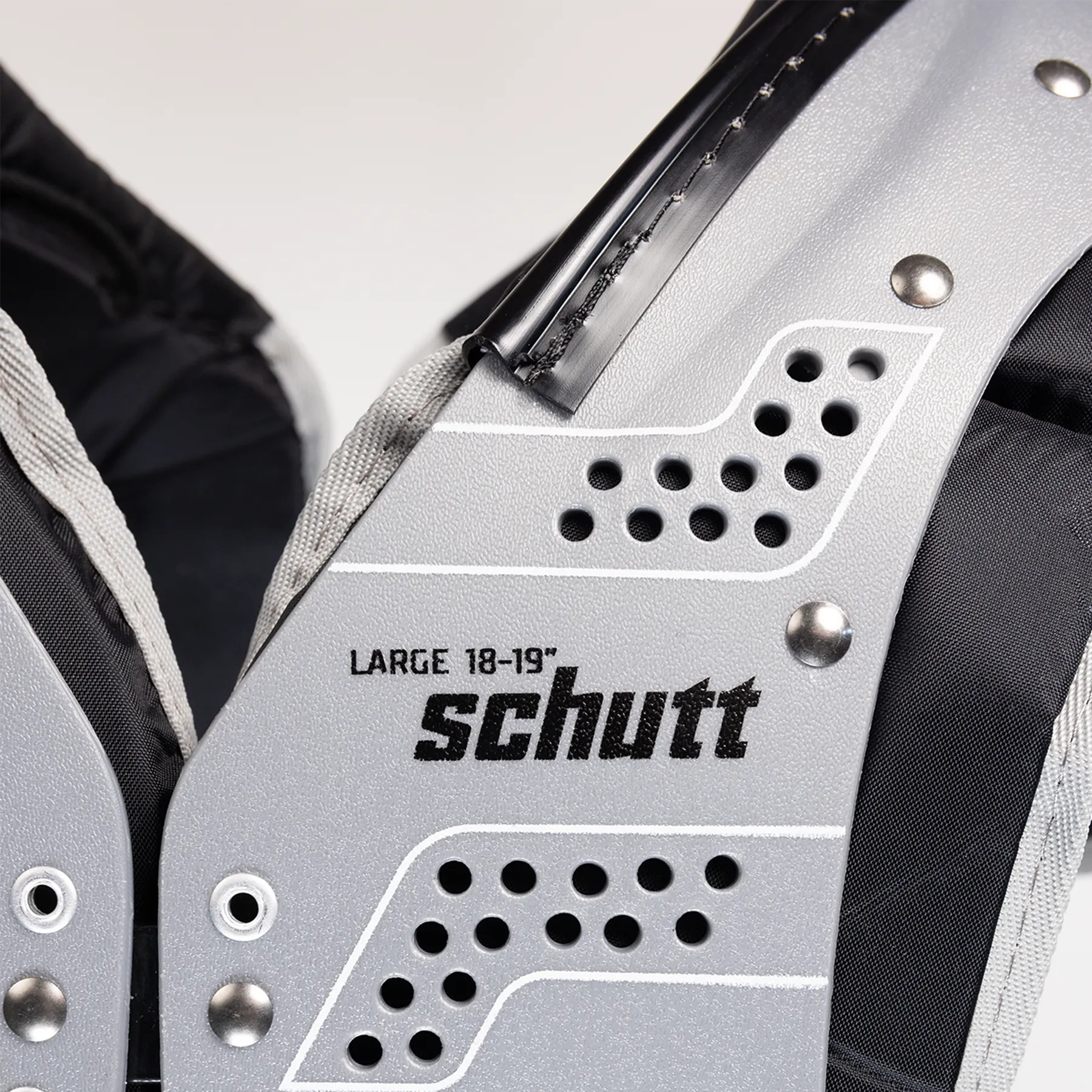 Schutt XV Air Lineman Adult Shoulder Pads